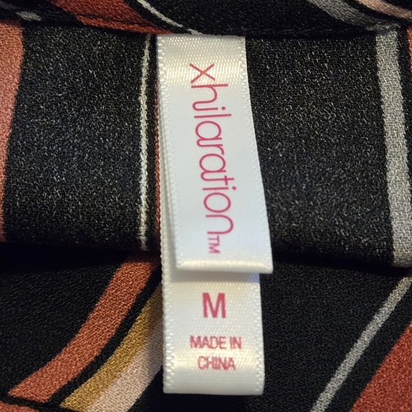 Xhilaration Womens M Striped V-Neck Pullover Wrap Dress Peplum Hi Lo Hemline - Picture 4 of 10